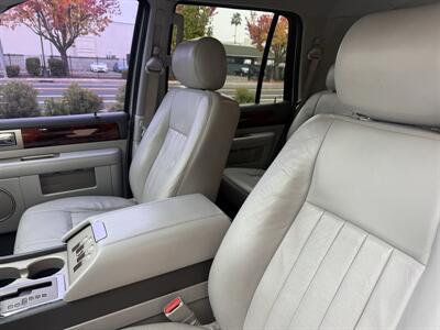 2005 Lincoln Navigator Luxury - Photo 12 - Elk Grove, CA 95624