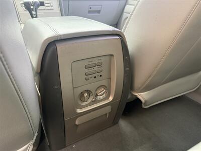 2005 Lincoln Navigator Luxury - Photo 22 - Elk Grove, CA 95624