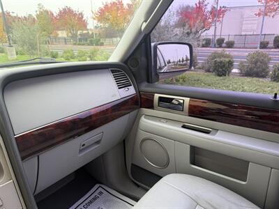 2005 Lincoln Navigator Luxury - Photo 16 - Elk Grove, CA 95624