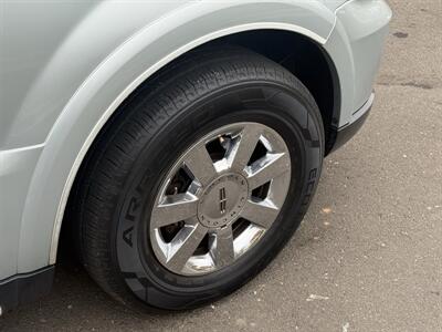 2005 Lincoln Navigator Luxury - Photo 29 - Elk Grove, CA 95624