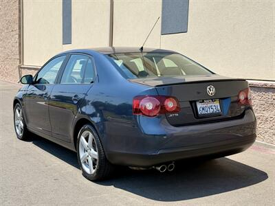 2010 Volkswagen Jetta Limited Edition PZEV   - Photo 6 - Elk Grove, CA 95624