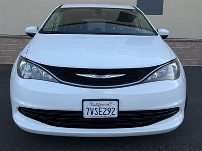 2017 Chrysler Pacifica Touring   - Photo 2 - Elk Grove, CA 95624