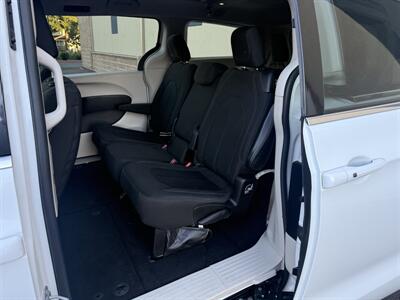 2017 Chrysler Pacifica Touring   - Photo 15 - Elk Grove, CA 95624