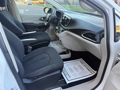 2017 Chrysler Pacifica Touring   - Photo 18 - Elk Grove, CA 95624