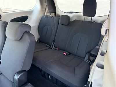 2017 Chrysler Pacifica Touring   - Photo 16 - Elk Grove, CA 95624
