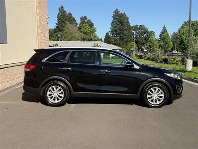 2016 Kia Sorento LX V6 - Photo 7 - Elk Grove, CA 95624