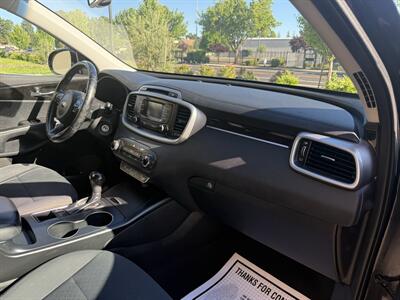 2016 Kia Sorento LX V6 - Photo 12 - Elk Grove, CA 95624