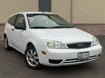 2005 Ford Focus ZX3 SE   - Photo 1 - Elk Grove, CA 95624