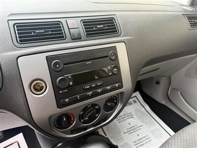 2005 Ford Focus ZX3 SE   - Photo 14 - Elk Grove, CA 95624