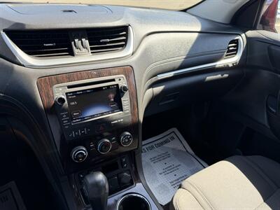 2017 Chevrolet Traverse LT - Photo 11 - Elk Grove, CA 95624