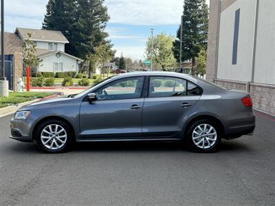 2011 Volkswagen Jetta SE PZEV   - Photo 7 - Elk Grove, CA 95624