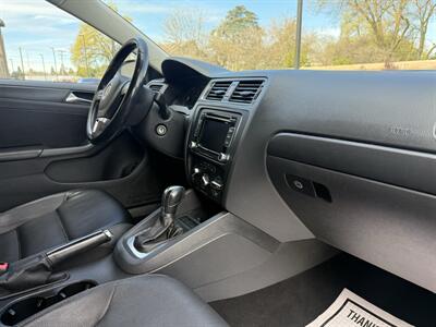 2011 Volkswagen Jetta SE PZEV   - Photo 16 - Elk Grove, CA 95624