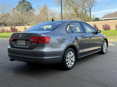 2011 Volkswagen Jetta SE PZEV   - Photo 6 - Elk Grove, CA 95624