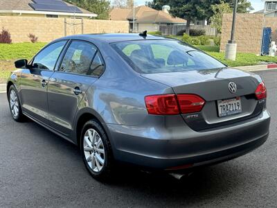 2011 Volkswagen Jetta SE PZEV   - Photo 4 - Elk Grove, CA 95624