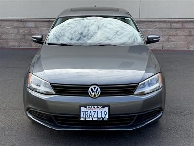 2011 Volkswagen Jetta SE PZEV   - Photo 2 - Elk Grove, CA 95624