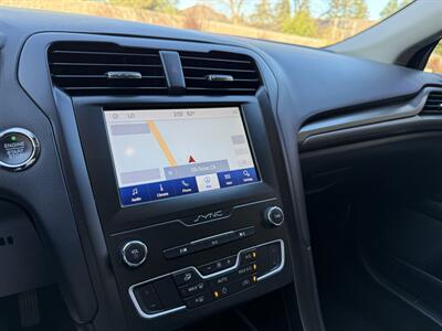 2020 Ford Fusion SE   - Photo 10 - Elk Grove, CA 95624
