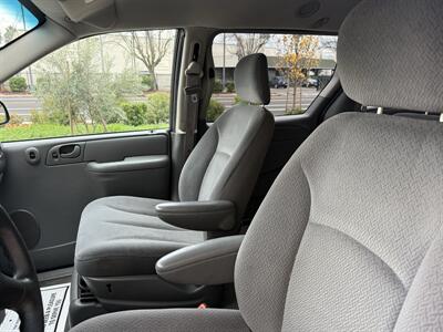 2006 Dodge Grand Caravan SE   - Photo 11 - Elk Grove, CA 95624