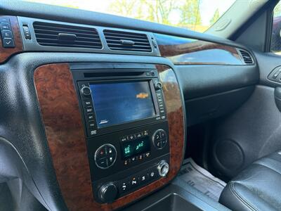 2008 Chevrolet Avalanche LS   - Photo 11 - Elk Grove, CA 95624