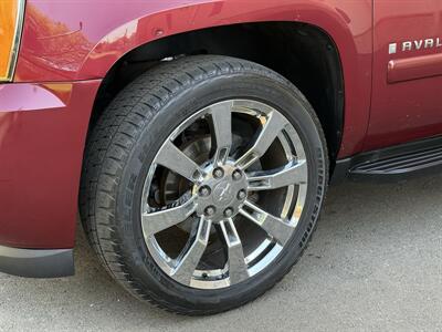 2008 Chevrolet Avalanche LS   - Photo 24 - Elk Grove, CA 95624