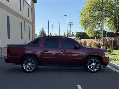 2008 Chevrolet Avalanche LS   - Photo 8 - Elk Grove, CA 95624