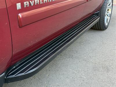 2008 Chevrolet Avalanche LS   - Photo 19 - Elk Grove, CA 95624