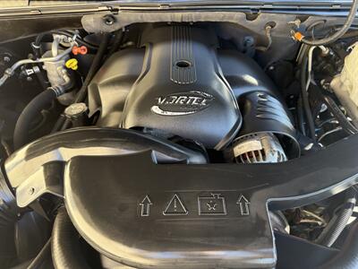 2004 Cadillac Escalade EXT   - Photo 33 - Elk Grove, CA 95624