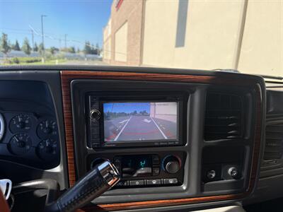 2004 Cadillac Escalade EXT   - Photo 17 - Elk Grove, CA 95624