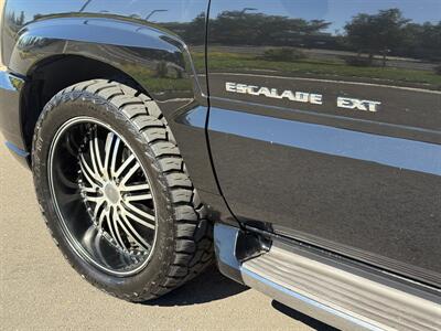 2004 Cadillac Escalade EXT   - Photo 23 - Elk Grove, CA 95624