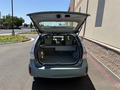 2014 Toyota Prius v Two   - Photo 7 - Elk Grove, CA 95624