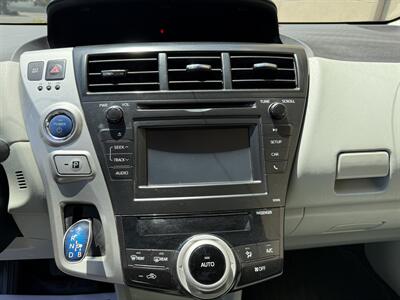 2014 Toyota Prius v Two   - Photo 16 - Elk Grove, CA 95624