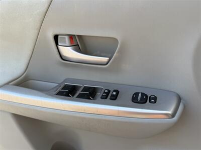 2014 Toyota Prius v Two   - Photo 17 - Elk Grove, CA 95624