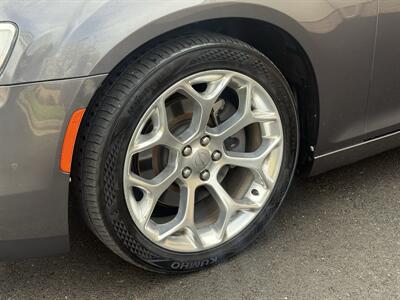 2016 Chrysler 300C Platinum   - Photo 18 - Elk Grove, CA 95624