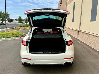 2017 Maserati Levante   - Photo 19 - Elk Grove, CA 95624
