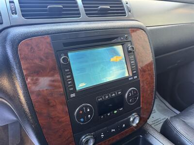 2007 Chevrolet Suburban LT   - Photo 14 - Elk Grove, CA 95624