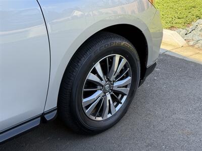 2019 Nissan Pathfinder SL   - Photo 21 - Elk Grove, CA 95624