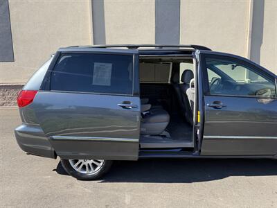 2007 Toyota Sienna XLE Limited 7-Passenger   - Photo 11 - Elk Grove, CA 95624