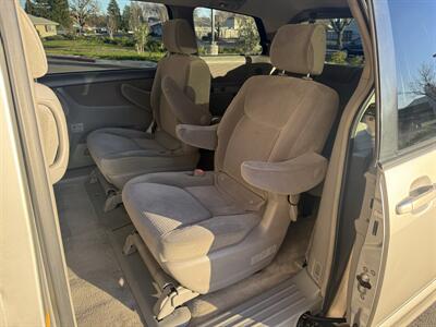 2006 Toyota Sienna LE 7 Passenger   - Photo 13 - Elk Grove, CA 95624