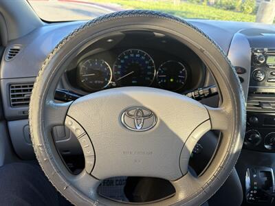 2006 Toyota Sienna LE 7 Passenger   - Photo 8 - Elk Grove, CA 95624