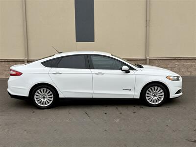 2016 Ford Fusion Hybrid S - Photo 4 - Elk Grove, CA 95624