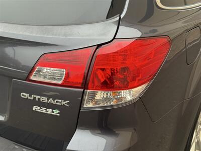 2013 Subaru Outback 2.5i Limited - Photo 13 - Elk Grove, CA 95624