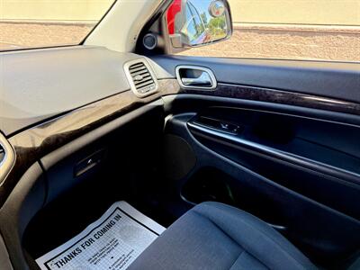2011 Jeep Grand Cherokee Laredo   - Photo 21 - Elk Grove, CA 95624