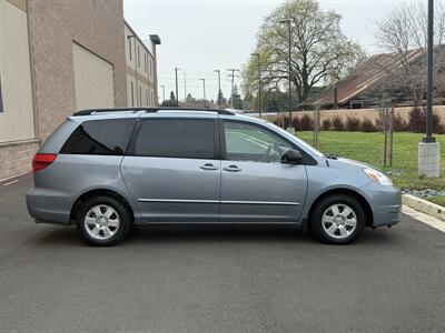 2004 Toyota Sienna CE 7 Passenger   - Photo 8 - Elk Grove, CA 95624