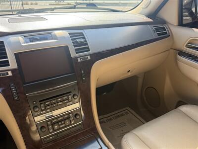 2013 Cadillac Escalade ESV Luxury   - Photo 17 - Elk Grove, CA 95624