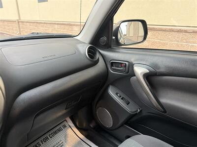 2004 Toyota RAV4   - Photo 16 - Elk Grove, CA 95624