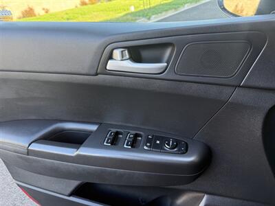 2018 Kia Sportage LX - Photo 14 - Elk Grove, CA 95624