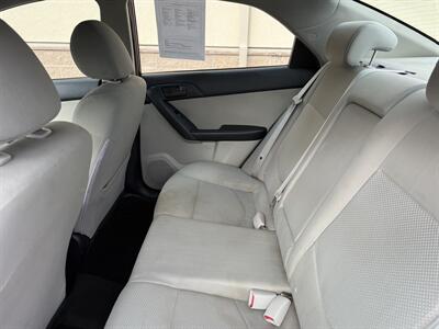 2011 Kia Forte EX   - Photo 15 - Elk Grove, CA 95624