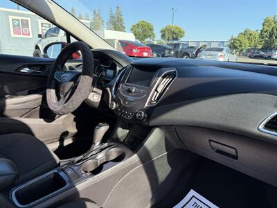 2018 Chevrolet Cruze LT Auto   - Photo 12 - Elk Grove, CA 95624