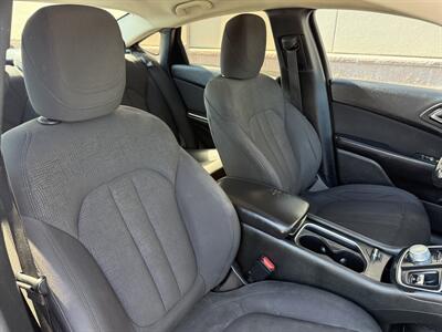 2015 Chrysler 200 Limited   - Photo 22 - Elk Grove, CA 95624