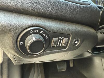 2015 Chrysler 200 Limited   - Photo 13 - Elk Grove, CA 95624