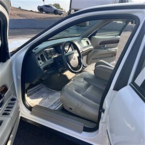 2010 Mercury Grand Marquis LS   - Photo 5 - San Diego, CA 92115